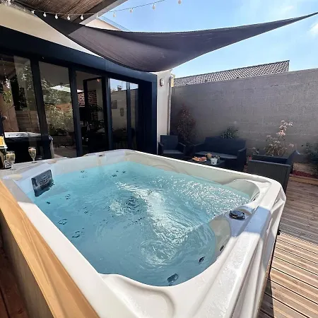 L Echappee Remoise, Jacuzzi Proche Caves Champagne Apartment