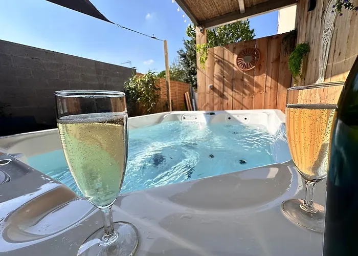 L Echappee Remoise, Jacuzzi Proche Caves Champagne Apartment