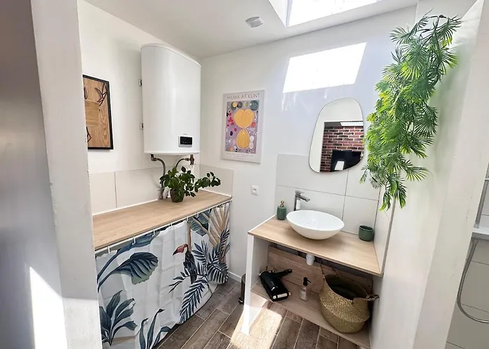 L Echappee Remoise, Jacuzzi Proche Caves Champagne Apartment